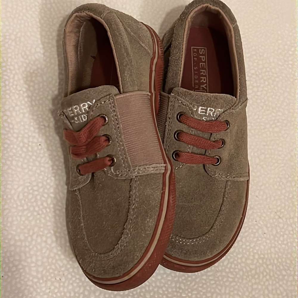 Sperry Top Sider casual suede like/leather upper OliveBrownish colored boys shoe
